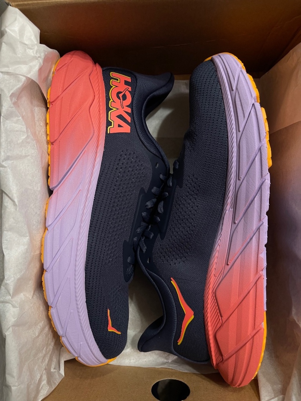 Women's HOKA One One Arahi 7 Nautical Dusk-Varsity Navy / size 10